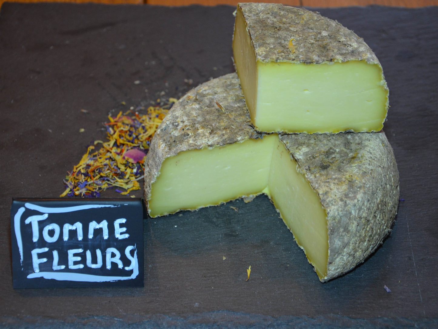 Tomme de vache aux fleurs